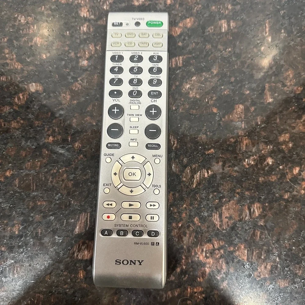 Sony RM VL 600 Universal Remote Control Commander TV DVD VCR Silver